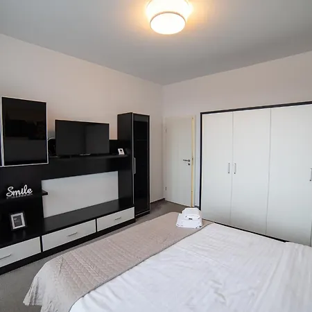 Milan Luxury Iv-brasov#near Coresi Apartment Brasov